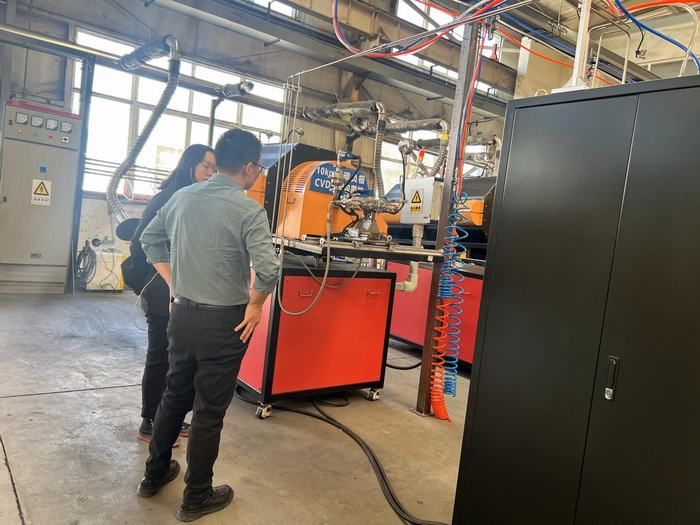 陜西本土企業(yè)強(qiáng)強(qiáng)合作，探索多孔碳燒結(jié)